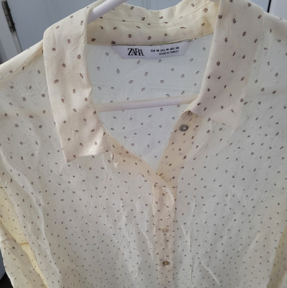 Zara Cream Casual Skirt with Relaxed Fit